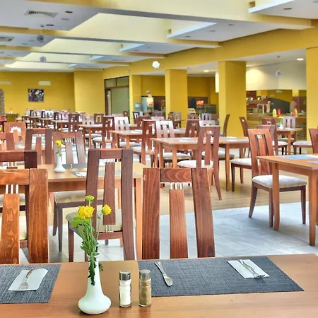 Arabella ホテル アルベナ